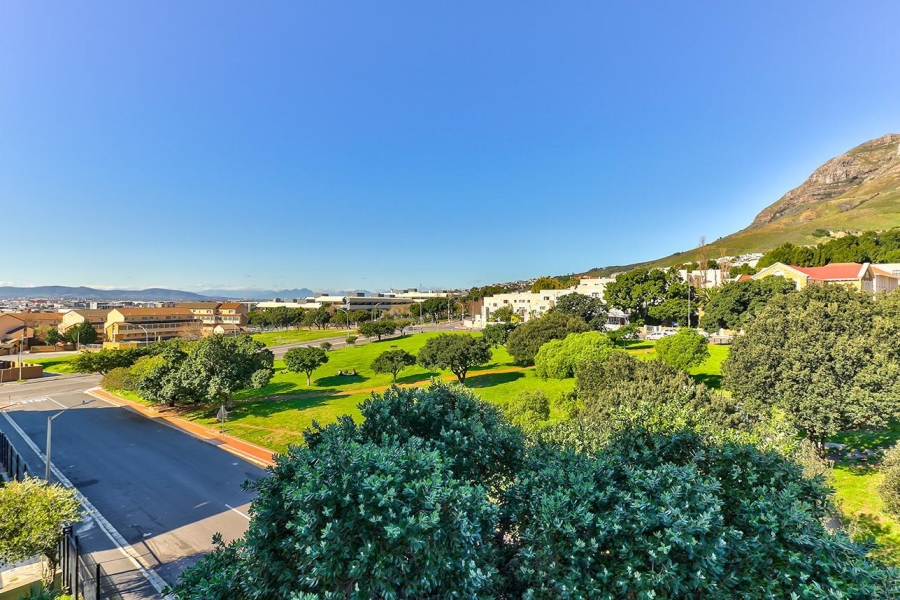 To Let 2 Bedroom Property for Rent in Zonnebloem Western Cape